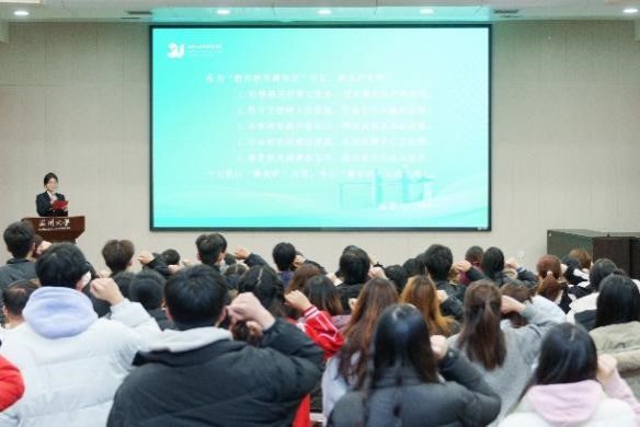 皇家娱乐城