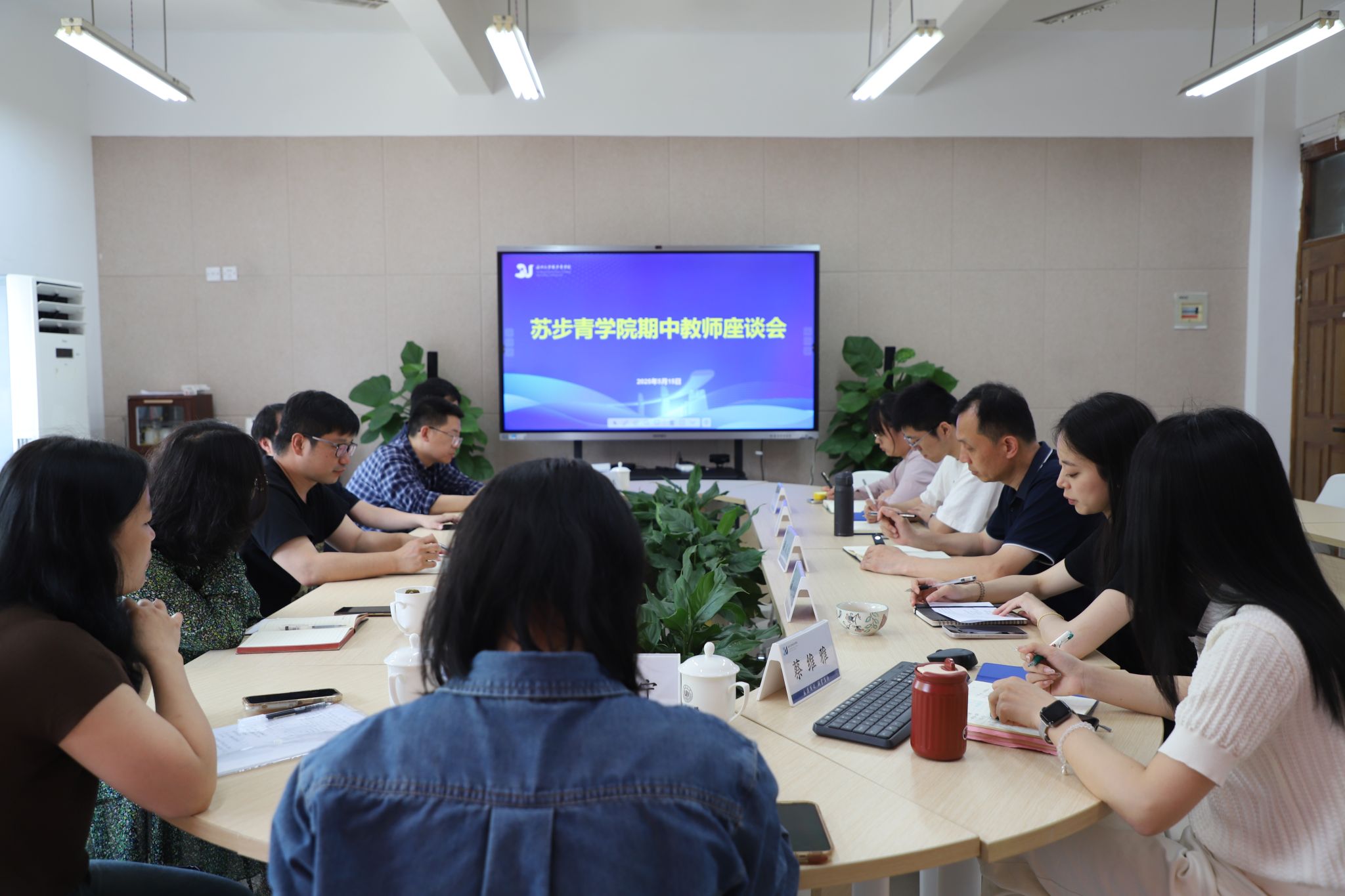 皇家娱乐城
