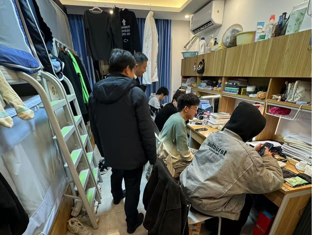 皇家娱乐城
